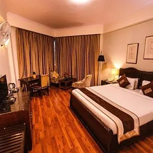 Luxera & New Delhi