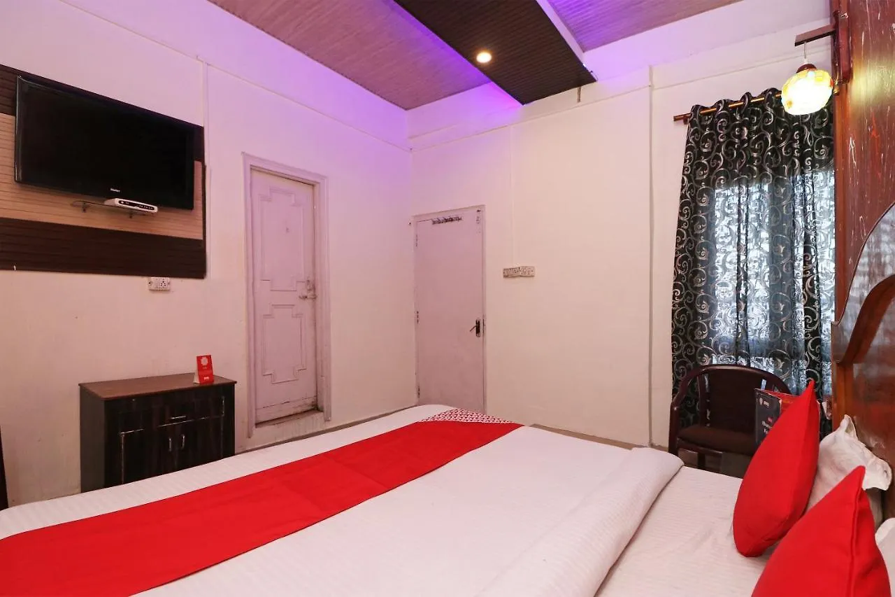 Oyo 73841 Amrit Residency Hotel New Delhi 3*,