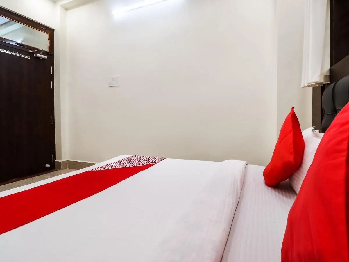 Oyo 73841 Amrit Residency Hotel New Delhi