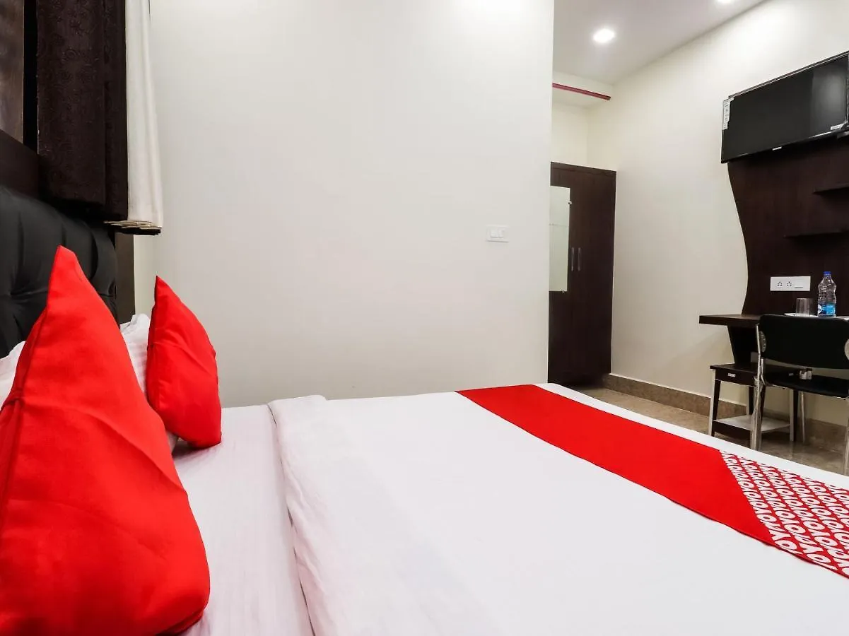 ***  Oyo 73841 Amrit Residency Hotel New Delhi India
