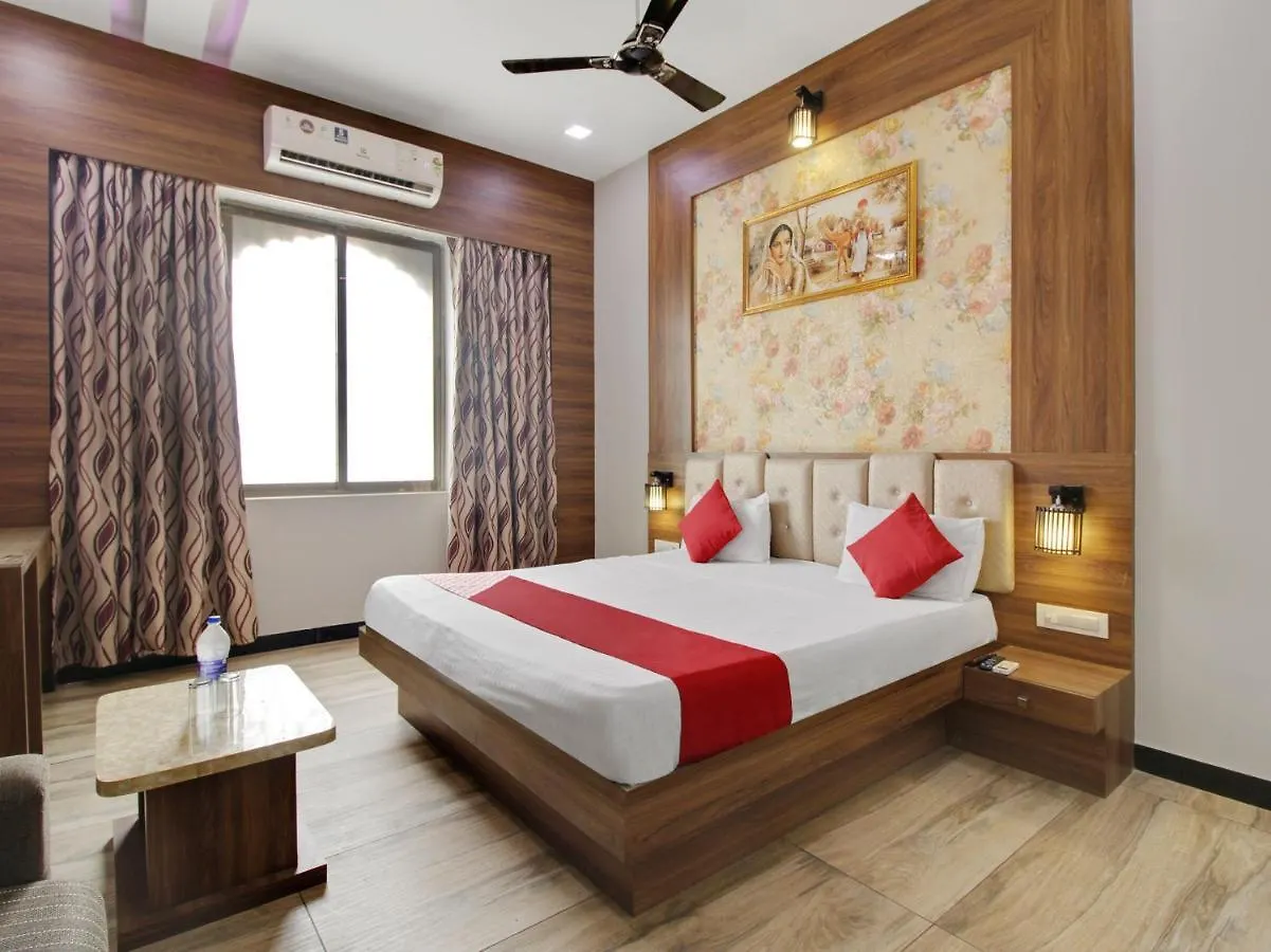 Oyo 73841 Amrit Residency Hotel New Delhi